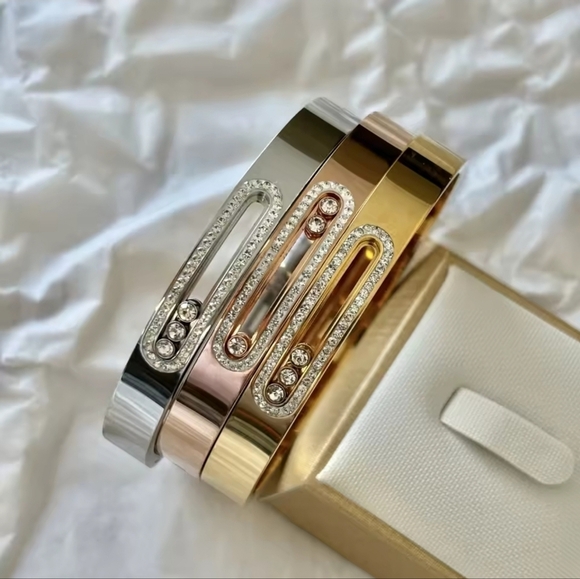 Elegant Rouse Gold Women's Bracelet - Picture 2 of 3